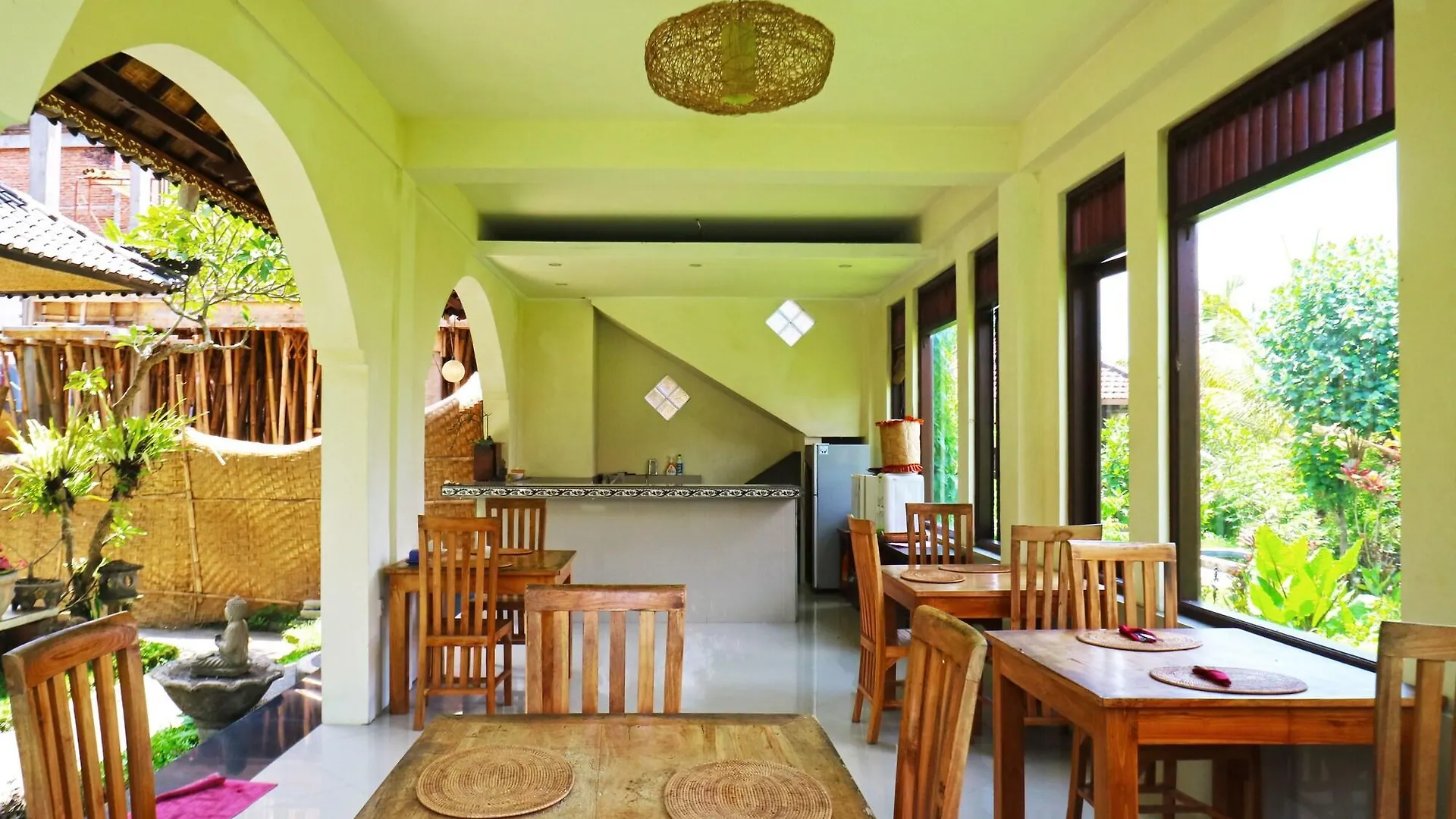 Ubud Kerta City Hotel 3*,